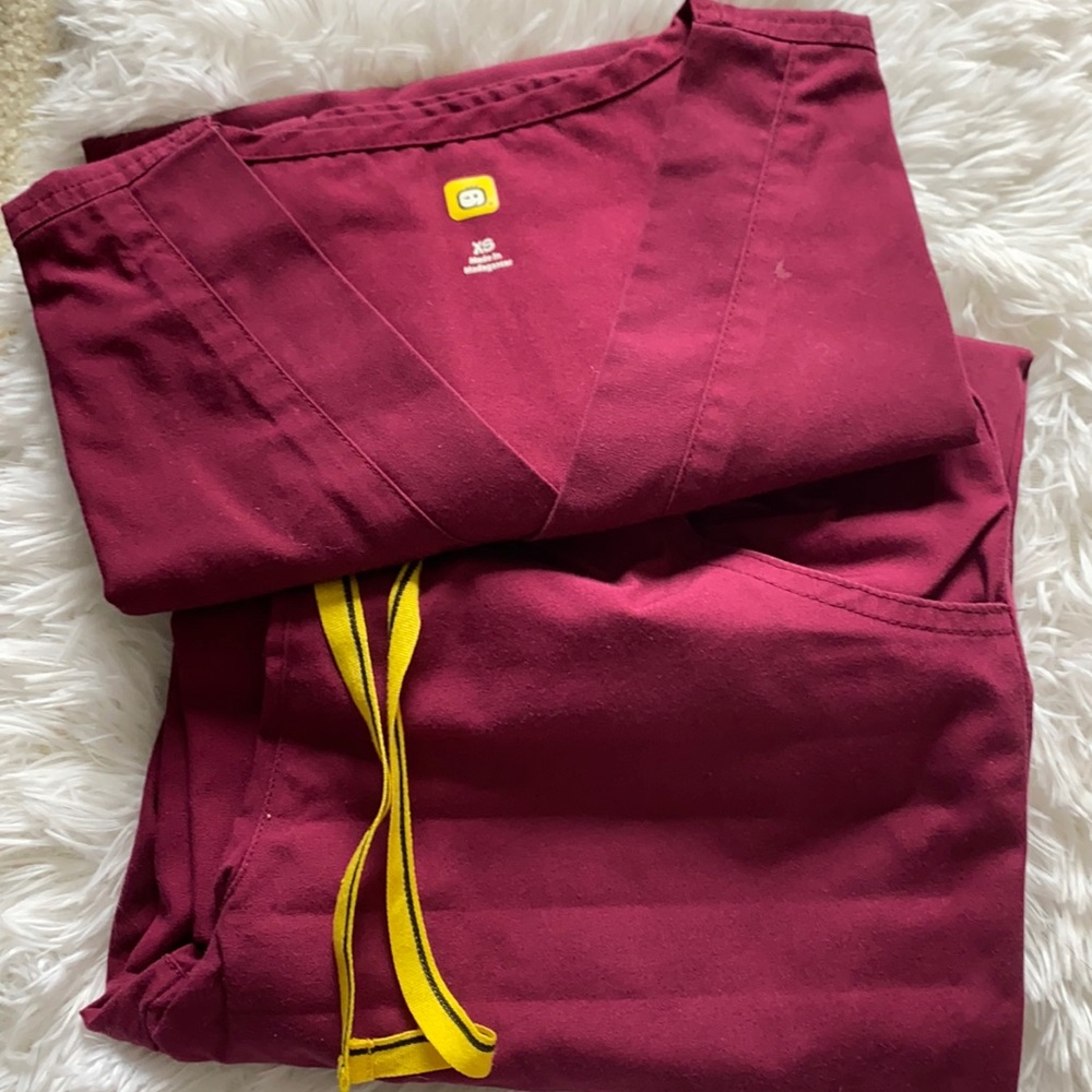 Women’s Maroon XS Wonderwink Scrubs